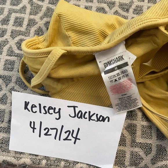 Gymshark sports bra - medium - Picture 3 of 3